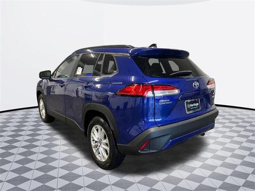 2025 Toyota Corolla Cross LE