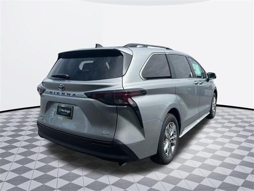 2025 Toyota Sienna XLE 7 Passenger
