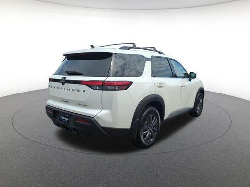 Pearl White Tricoat 2022 Nissan Pathfinder SV 4WD