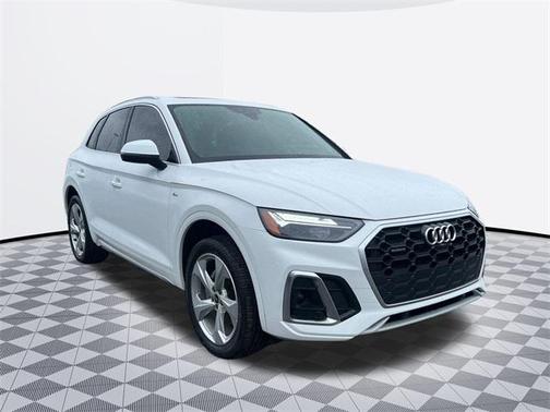 2023 Audi Q5 45 S line Premium Plus