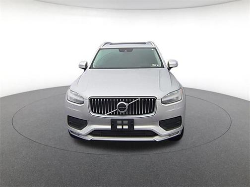 2020 Volvo XC90 T6 Momentum