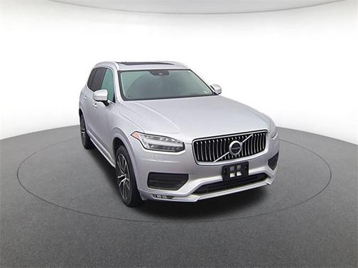 2020 Volvo XC90 T6 Momentum