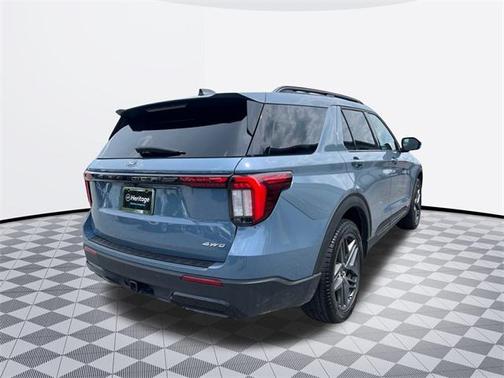 2025 Ford Explorer ST-Line