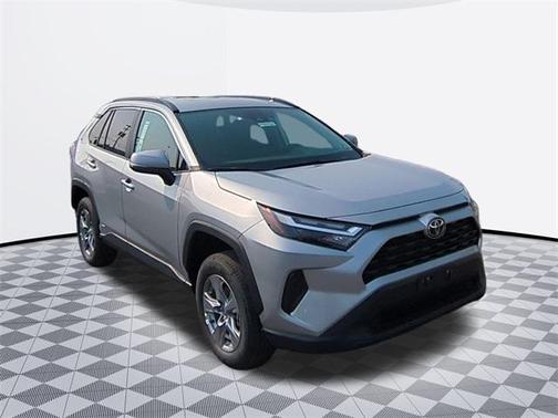 2025 Toyota RAV4 Hybrid XLE