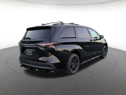 Midnight Black Metallic 2026 Toyota Sienna Woodland Edition