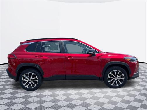 2025 Toyota Corolla Cross XLE