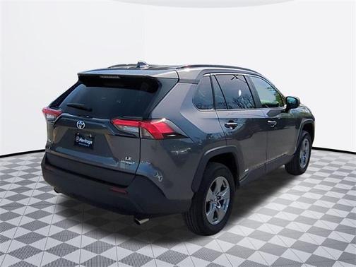 2024 Toyota RAV4 Hybrid LE