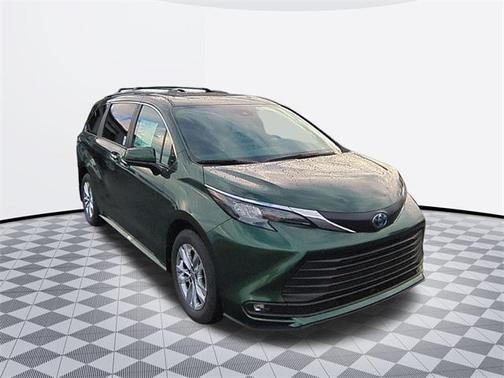 2025 Toyota Sienna XLE 7 Passenger