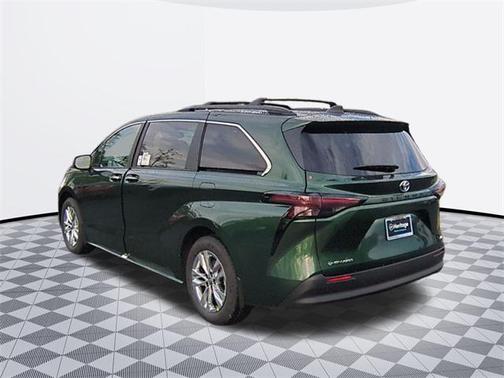 2025 Toyota Sienna XLE 7 Passenger