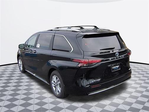 2025 Toyota Sienna Limited 7-Passenger