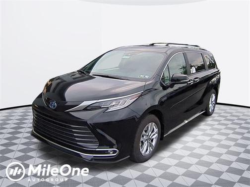 2025 Toyota Sienna Limited 7-Passenger