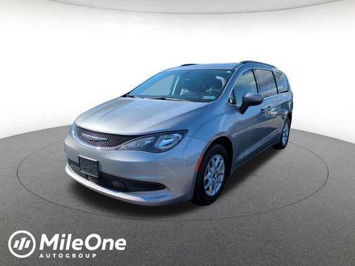 Billet Silver Metallic Clearcoat 2021 Chrysler Voyager LXI