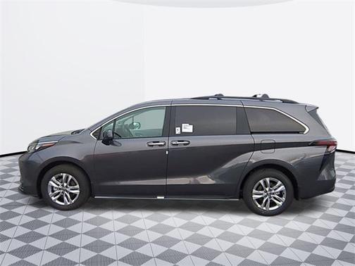 2025 Toyota Sienna XLE 7 Passenger