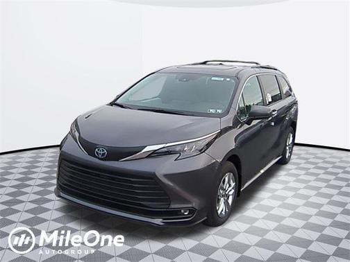 2025 Toyota Sienna XLE 7 Passenger