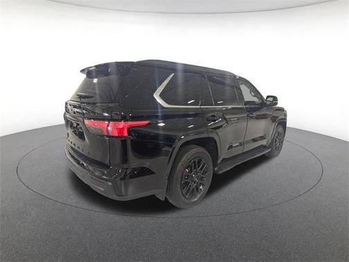 2024 Toyota Sequoia SR5