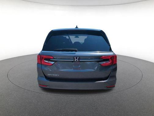 Crystal Black Pearl 2024 Honda Odyssey EX-L