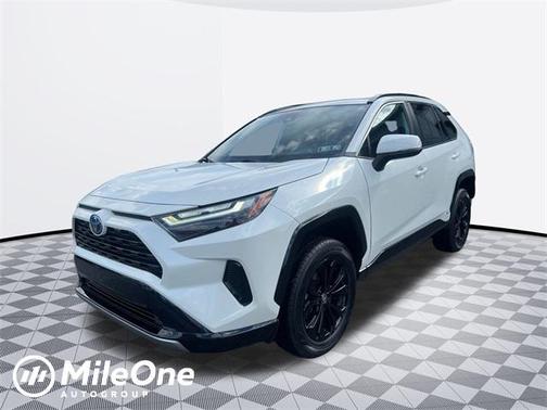 2022 Toyota RAV4 Hybrid SE