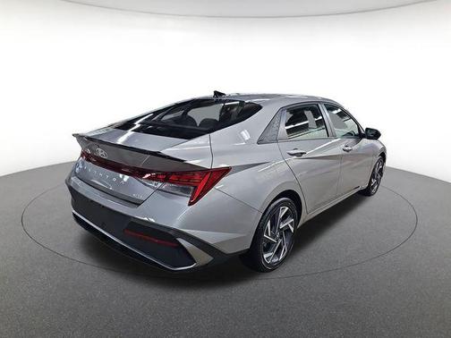 Fluid Metal 2025 Hyundai ELANTRA HEV SEL Sport