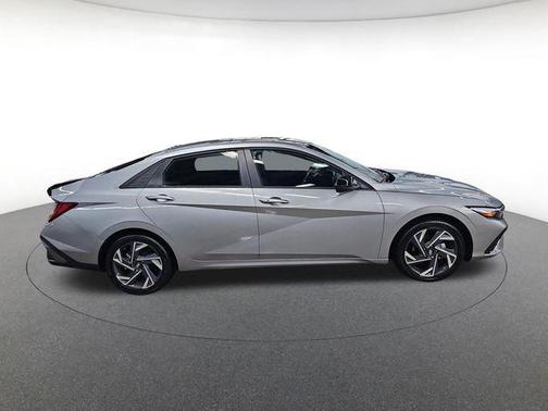 Fluid Metal 2025 Hyundai ELANTRA HEV SEL Sport