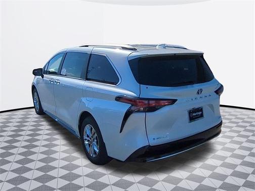 2025 Toyota Sienna Limited 7-Passenger