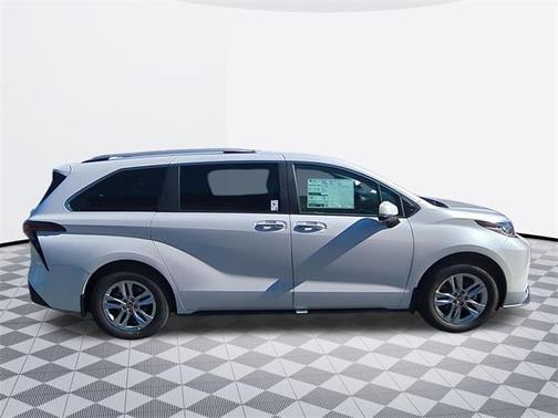 2025 Toyota Sienna Limited 7-Passenger