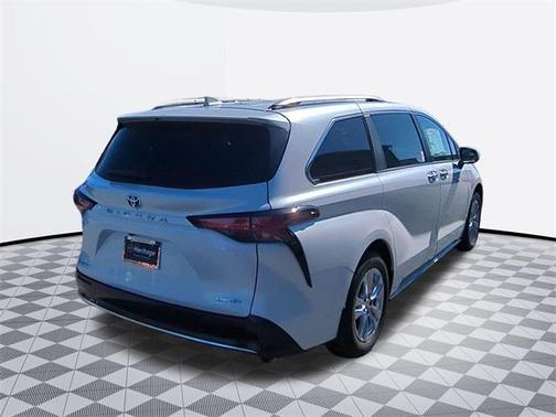 2025 Toyota Sienna Limited 7-Passenger