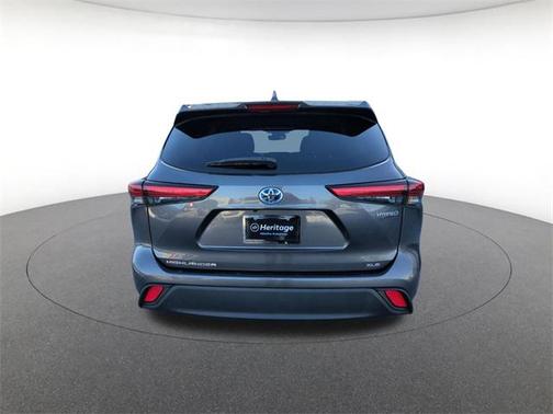 2022 Toyota Highlander Hybrid XLE