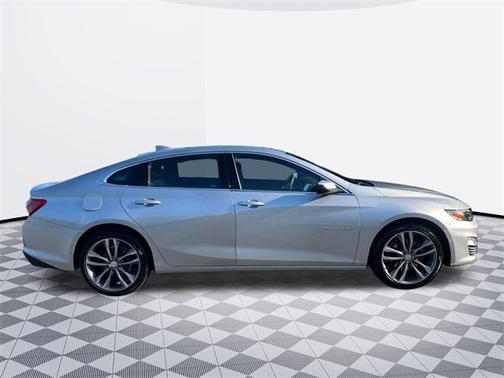 2022 Chevrolet Malibu FWD LT