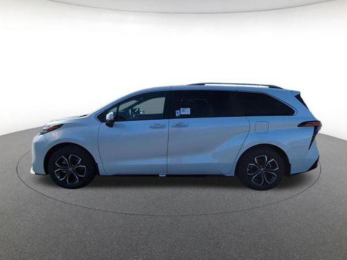 Pearl 2026 Toyota Sienna Platinum