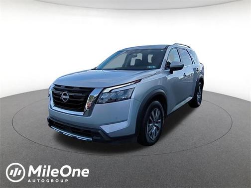 2025 Nissan Pathfinder SL 4WD