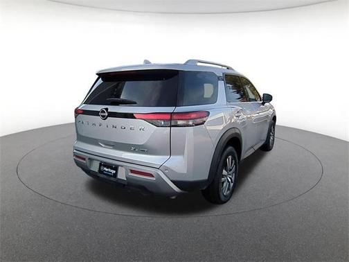 2025 Nissan Pathfinder SL 4WD