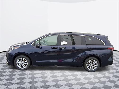 2025 Toyota Sienna Limited 7-Passenger
