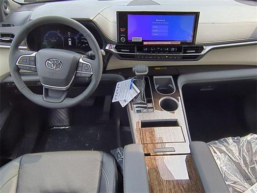 2025 Toyota Sienna Limited 7-Passenger