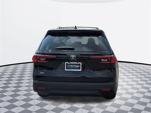 2025 Toyota Highlander LE