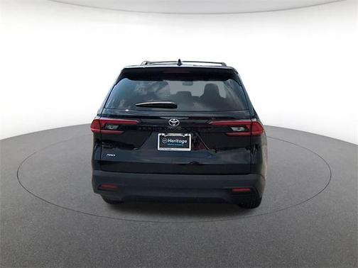 2025 Toyota Highlander LE