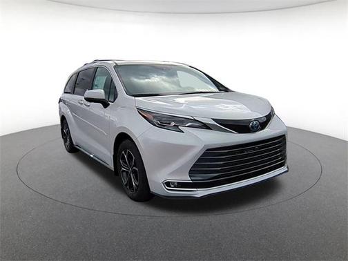 2025 Toyota Sienna Platinum 7 Passenger