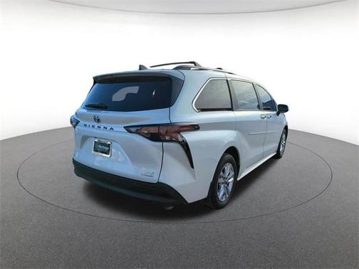 2024 Toyota Sienna XLE