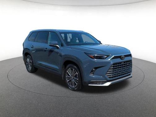 2026 Toyota Highlander Hybrid Base