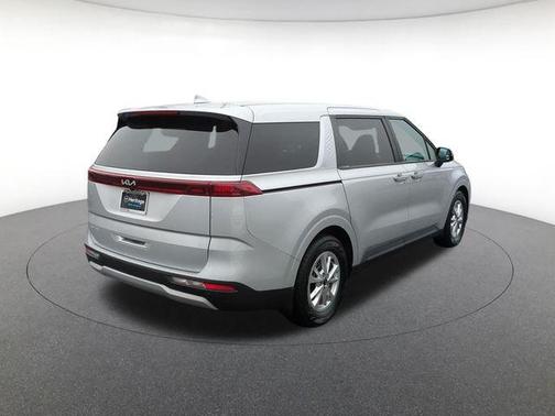 2023 Kia Carnival LX