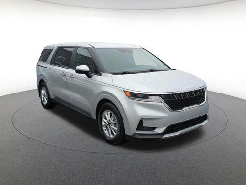 2023 Kia Carnival LX