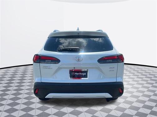 2022 Toyota Corolla Cross XLE