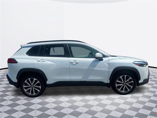 2022 Toyota Corolla Cross XLE