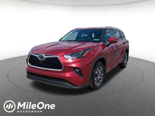 Ruby Flare Pearl 2022 Toyota Highlander Hybrid XLE