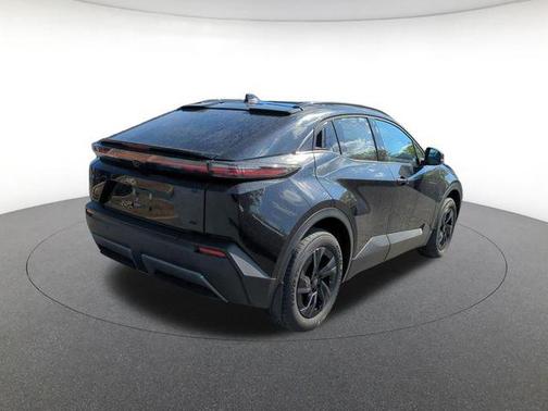 Midnight Black 2026 Toyota C-HR SE