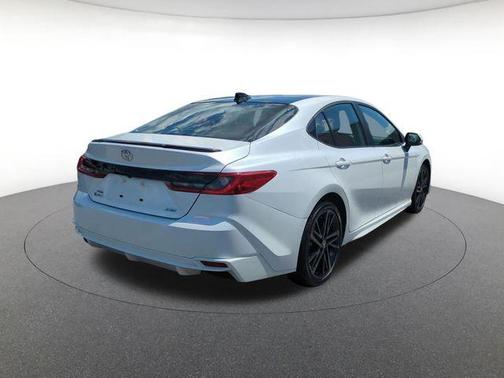 Wind Chill Pearl 2025 Toyota Camry XSE