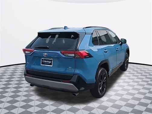 2022 Toyota RAV4 Hybrid SE