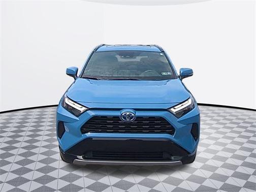 2022 Toyota RAV4 Hybrid SE