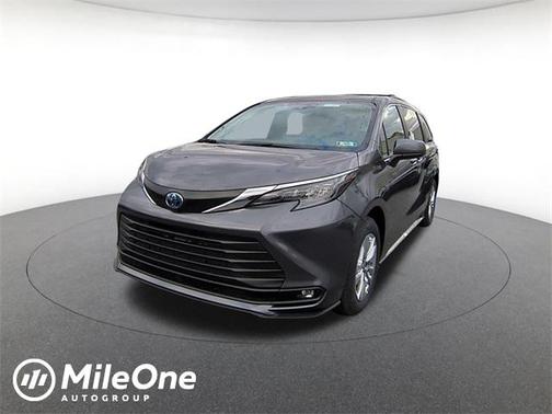 2025 Toyota Sienna XLE