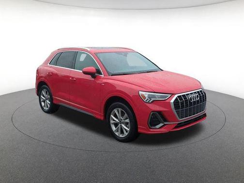 Progressive Red Metallic 2025 Audi Q3 Premium 45 TFSI S line quattro Tiptronic