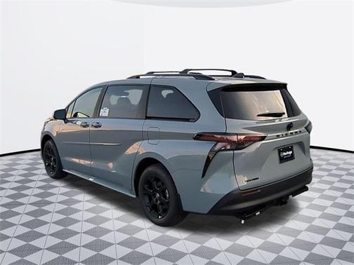 2025 Toyota Sienna Woodland Edition
